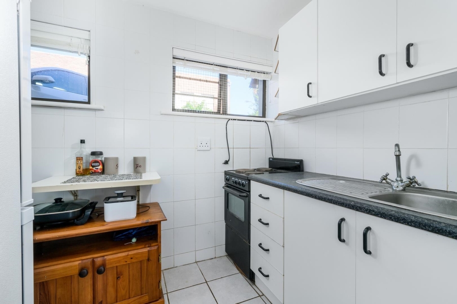 8 Bedroom Property for Sale in Summerstrand Eastern Cape